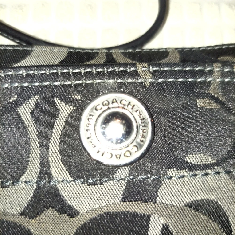 Coach Signature Black & Grey Large Wrislet - Picture 8 of 12